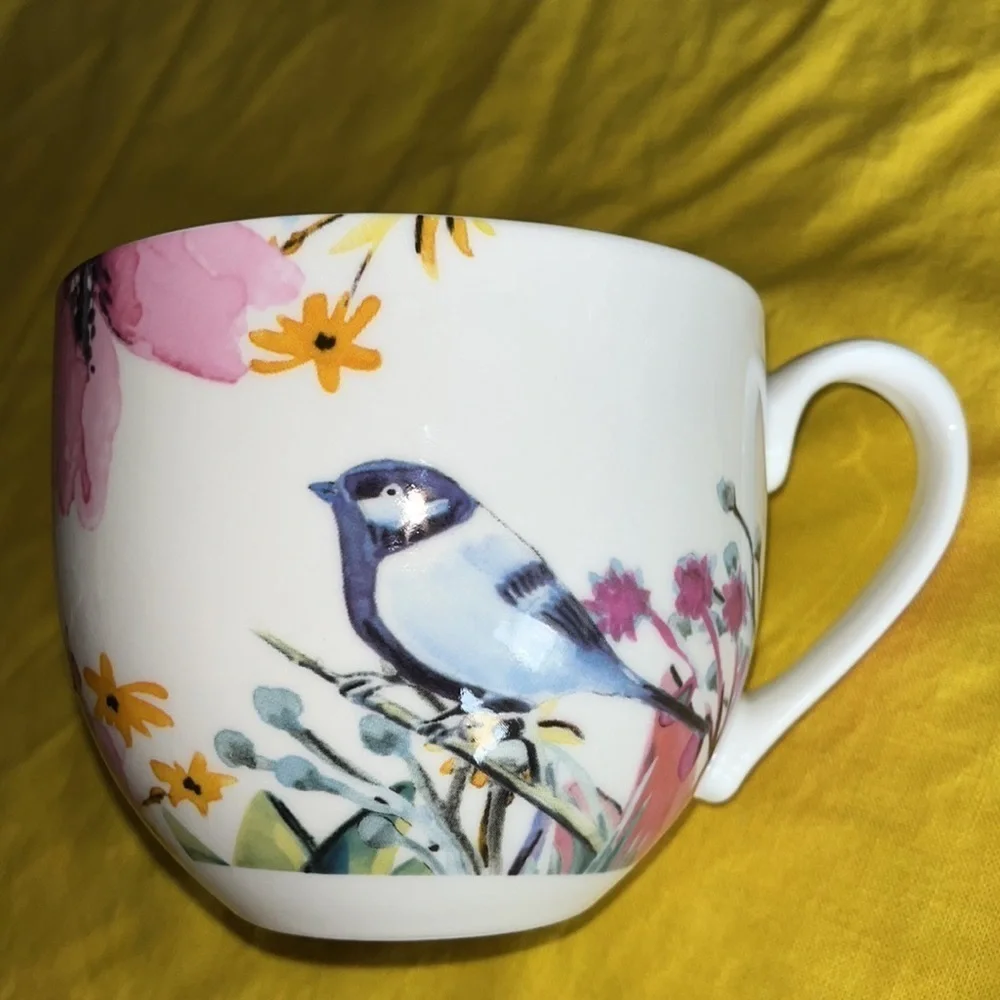 Ciroa New Bone China Bird latte Mug/ excellent condition